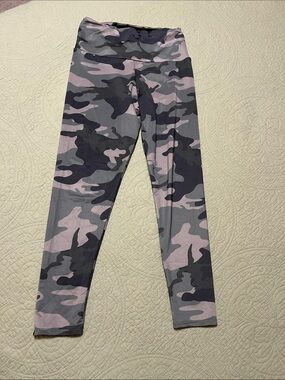 Onzie Green & Black Camouflage Leggings